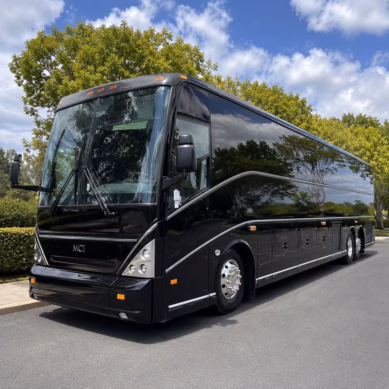 employee shuttle buses that keep your south gate workforce moving