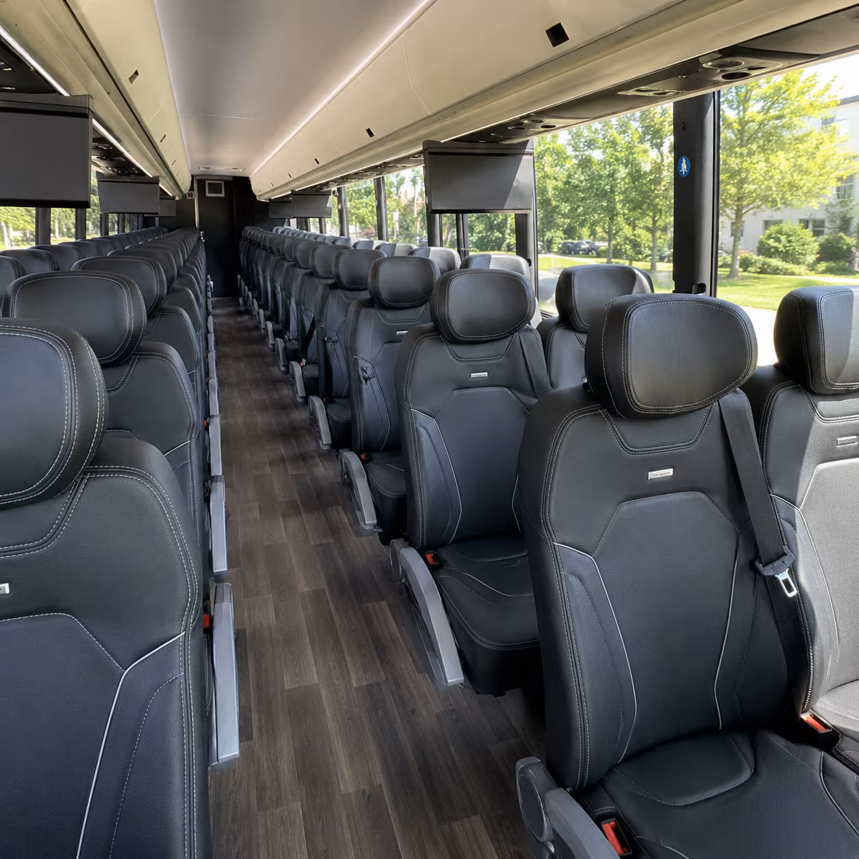 la brea tar pits charter buses for south gate student groups