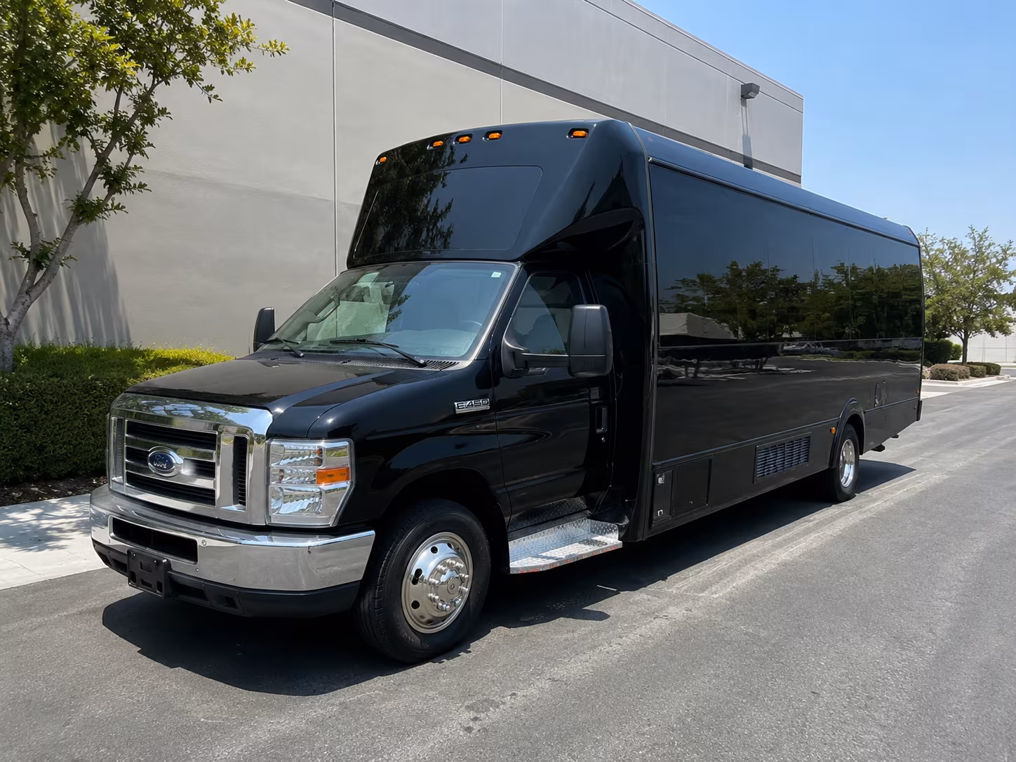 south gate party bus